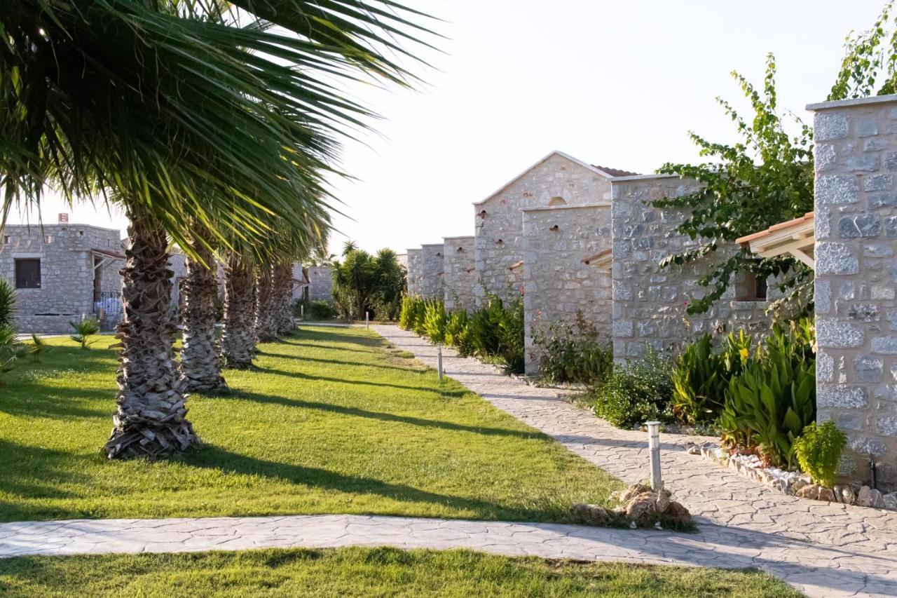 Aktaion Resort Gythio Buitenkant foto