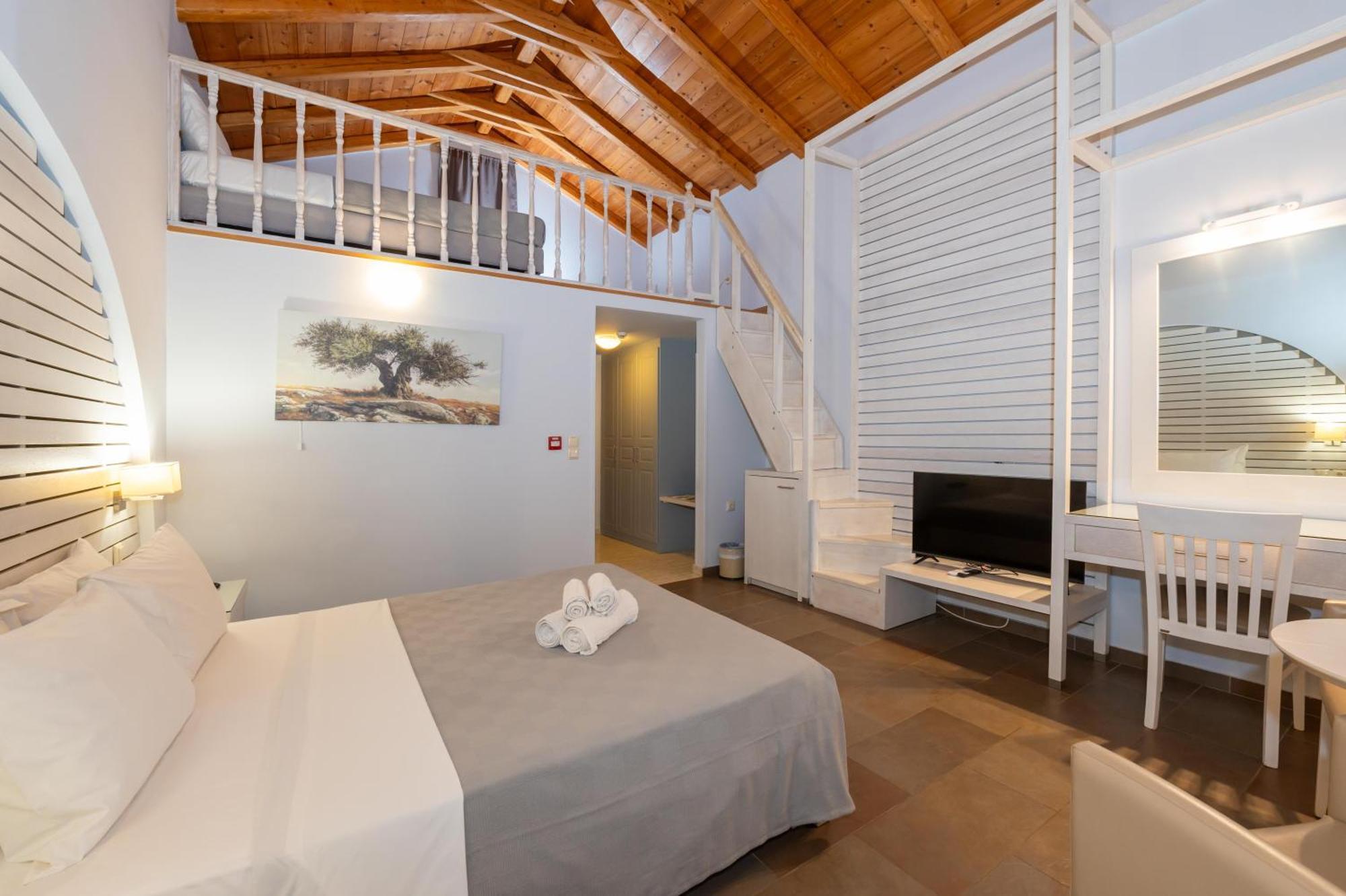 Aktaion Resort Gythio Buitenkant foto