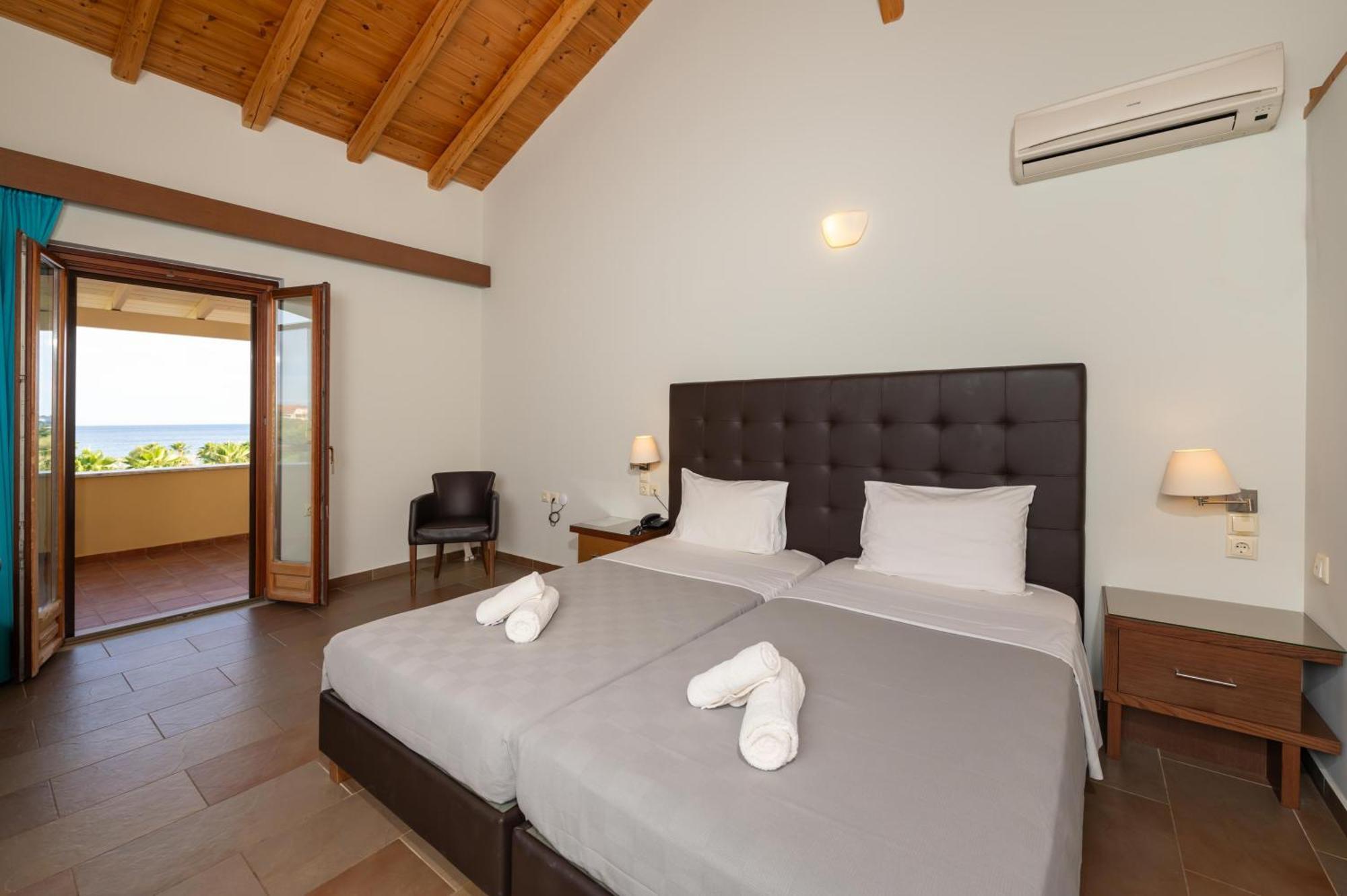 Aktaion Resort Gythio Buitenkant foto