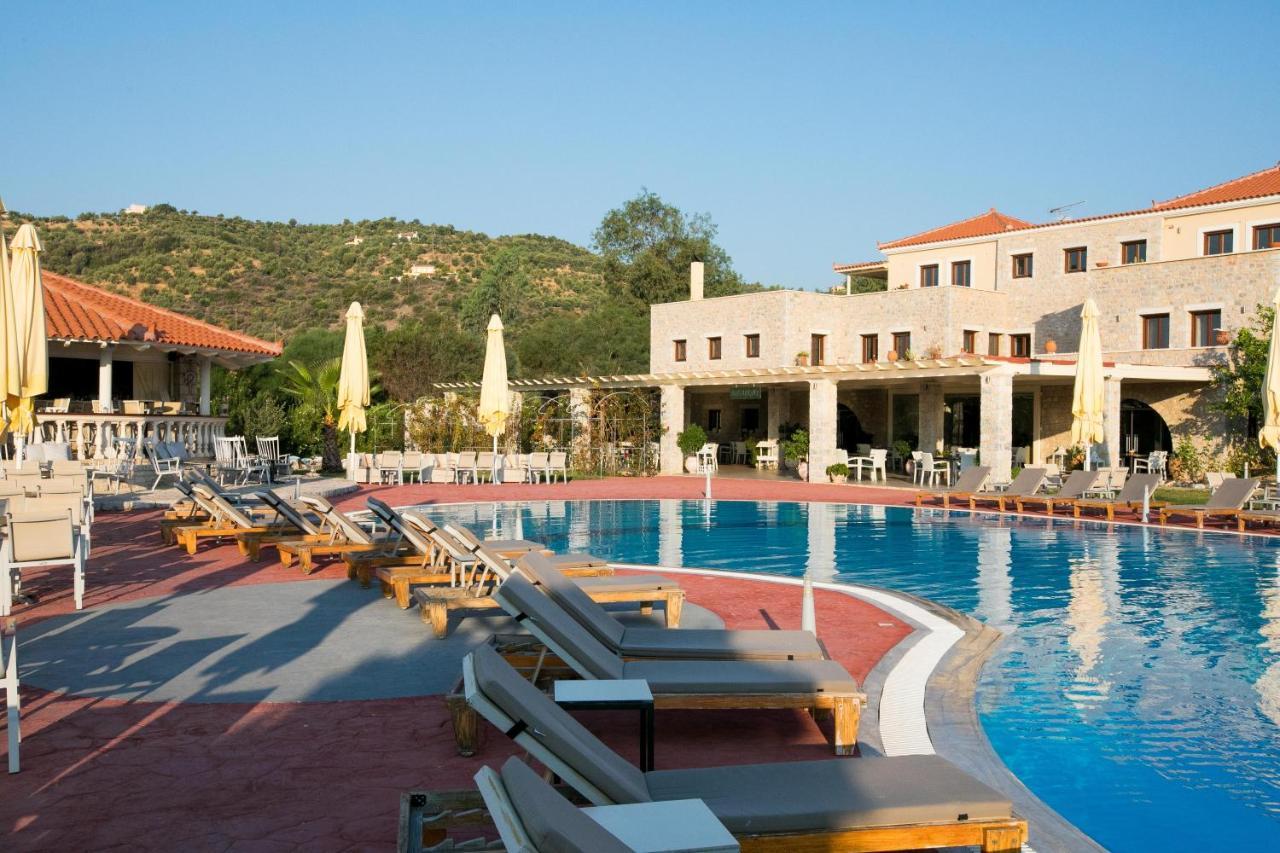 Aktaion Resort Gythio Buitenkant foto